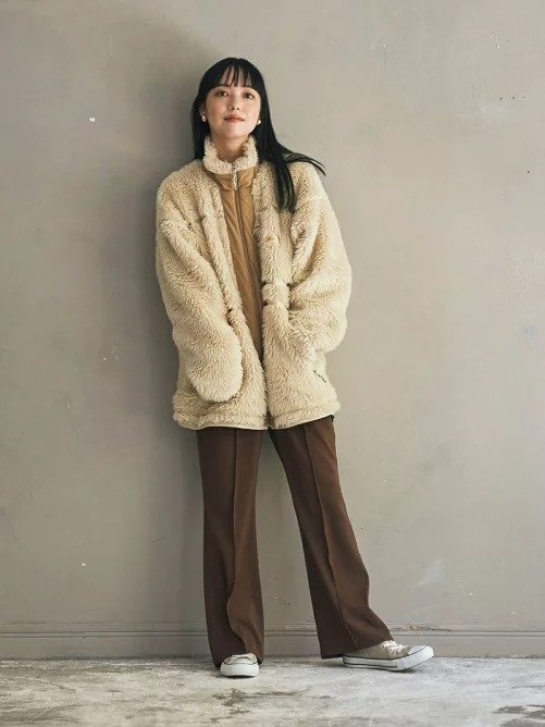 ラウワンの服装を解説 スポッチャを楽しむレディースコーデ18選