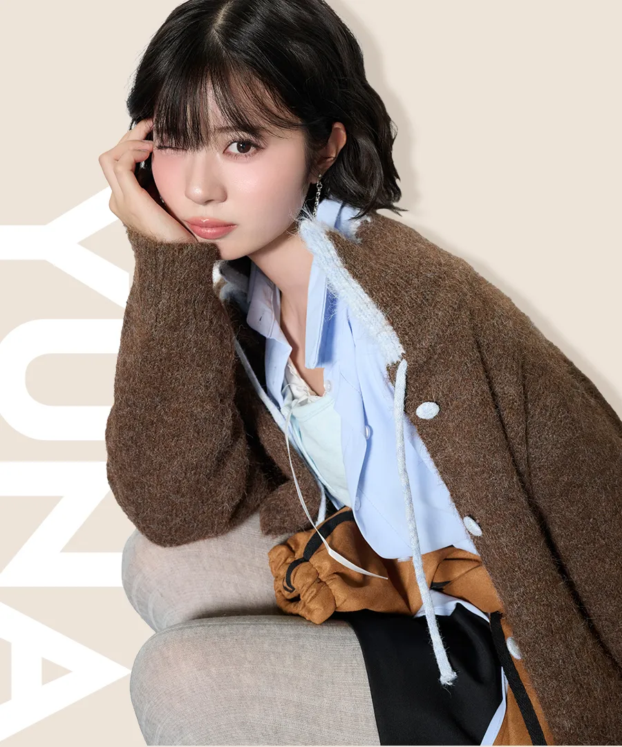 休日は1人でカフェと小説♡<br>念願の金髪デビューを果たした星乃夢奈の“今”