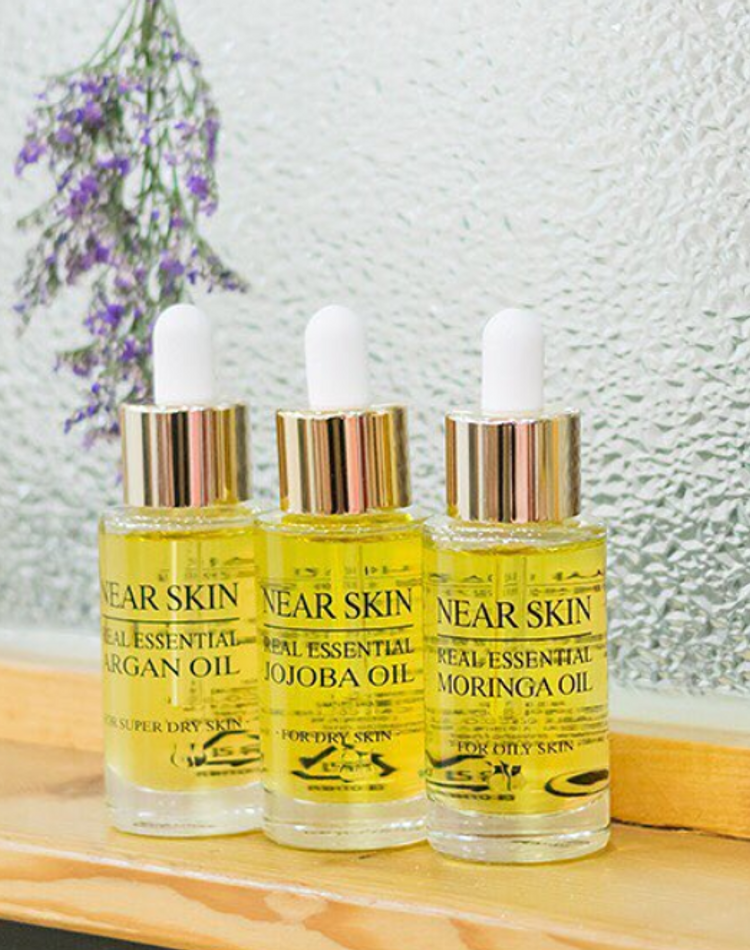 ホホバオイルは唇にも使える メリットや効果 正しい使い方について