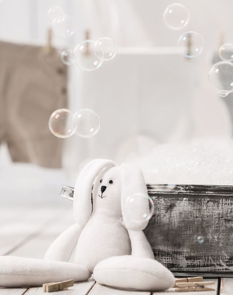 雨の日の洗濯物は外干し 部屋干し 早く乾かす方法や臭い