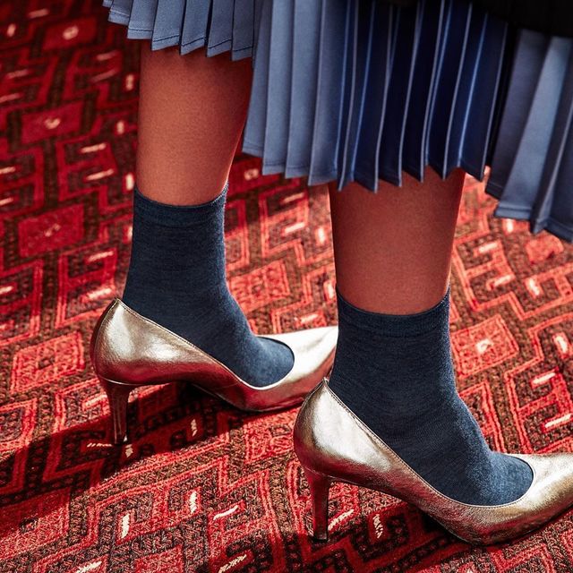 ハイヒール 靴下のコーデ集 おしゃれに履きこなすコツもご紹介