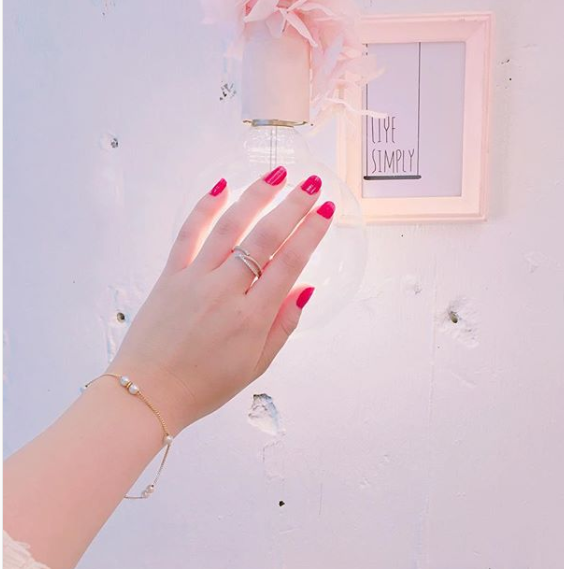 エンボスネイルとは 特徴や人気のエンボスネイルデザイン10選