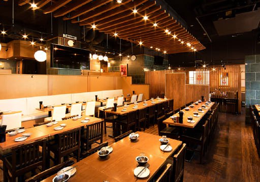 横浜スタジアムで野球を観た後は大人数も入れる焼き鳥居酒屋への画像