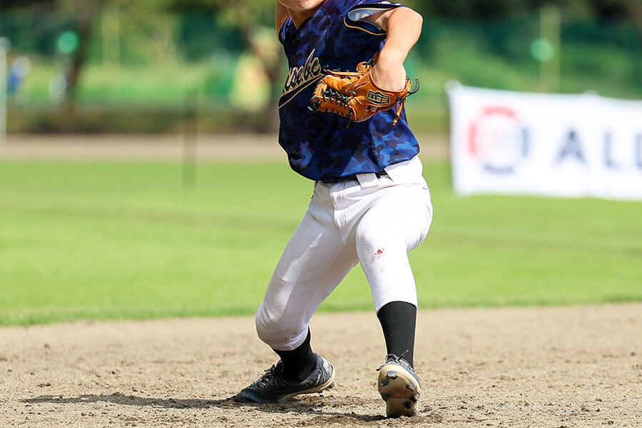 【少年野球ダイジェスト】インステップの悪癖を直す!股関節に「乗る」感覚を養う椅子ドリル(’25 12/15)