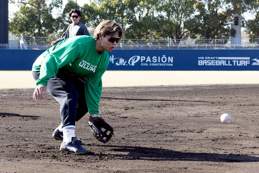 【少年野球ダイジェスト】「両手で捕る」は通用しない? 守備範囲にも影響する"片手"の極意(’26 1/23)