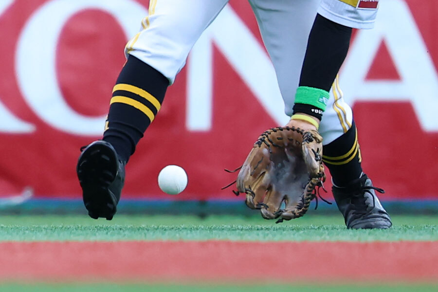 【少年野球ダイジェスト】守備の名手がたどり着いた結論！「グラブの柔らかさ」が余計な力みを排除する（’26 2/27）