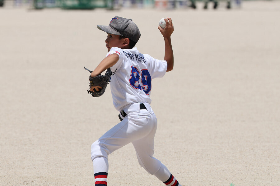 【少年野球ダイジェスト】キャッチボール上達の鍵はテークバックにあり!送球に力が伝わる練習術(’25 9/5)