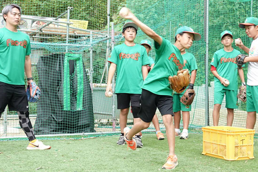 【少年野球ダイジェスト】「手投げ」は小中学生のうちに修正を。全身を使う“歩きスロー”で肩肘の故障予防(’25 10/14)