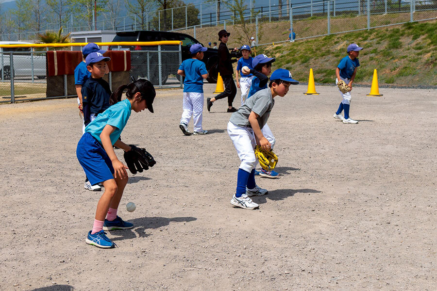 【少年野球ダイジェスト】山本由伸も実践！守備力と予測能力を高める「壁当て」の進化形ドリル（’25 11/24）