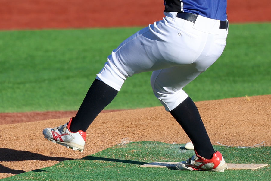 【少年野球ダイジェスト】球速アップの鍵となる「ヒンジ」を一瞬で作る　「ジャンプ＆着地」で掴む並進運動（’26 3/8）