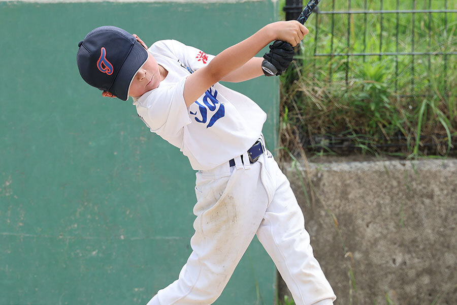 【少年野球ダイジェスト】打球速度が上がらない?手打ちを予防する「バット抱え」で強いライナーを放て!(’26 6/24)