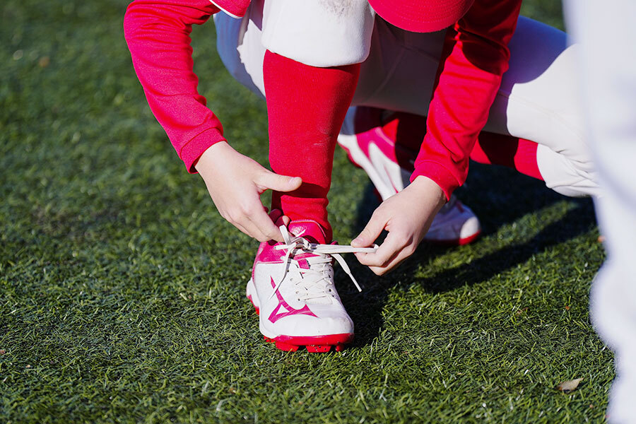 【少年野球ダイジェスト】プレーの質が劇的変化！？足に吸い付くスパイクの「紐の通し方」（’26 4/27）