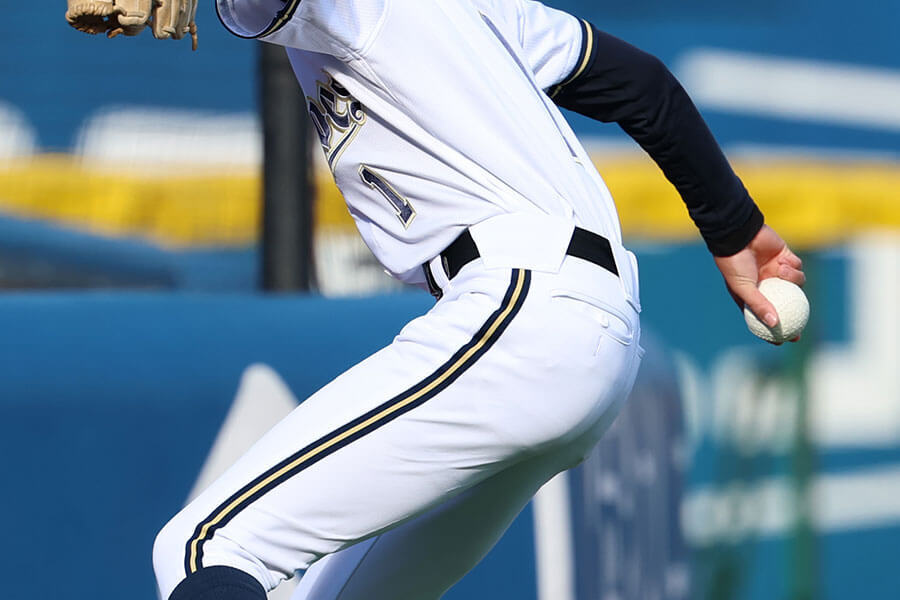 【少年野球ダイジェスト】球速アップに必須の「ヒンジポジション」 低学年に最適…球質が変わる“イス座りドリル”（’26 2/23）