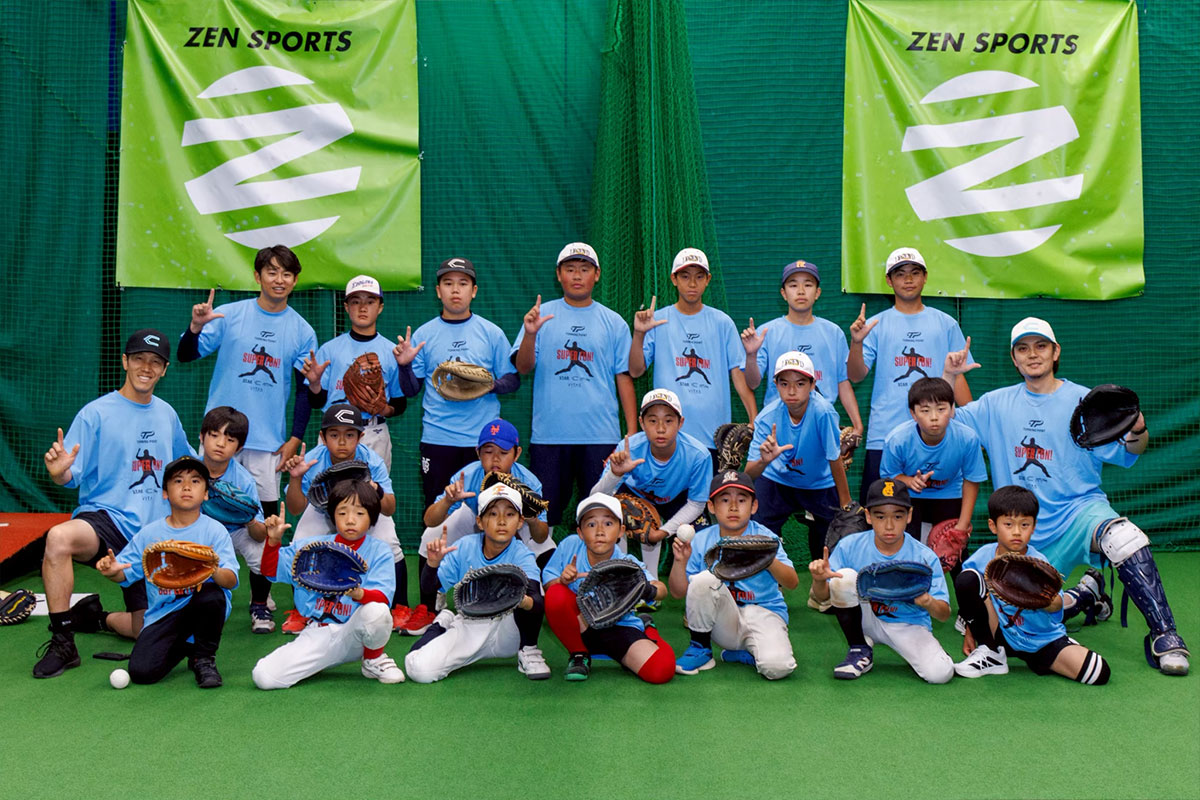 子どもたちと緑川大陸さんの集合写真