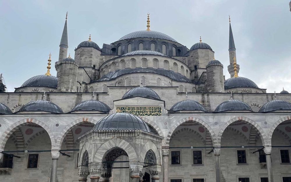 イスタンブールで食べるサバサンド　おすすめは海が見える屋台！【ANAで行く魅惑のトルコ旅】