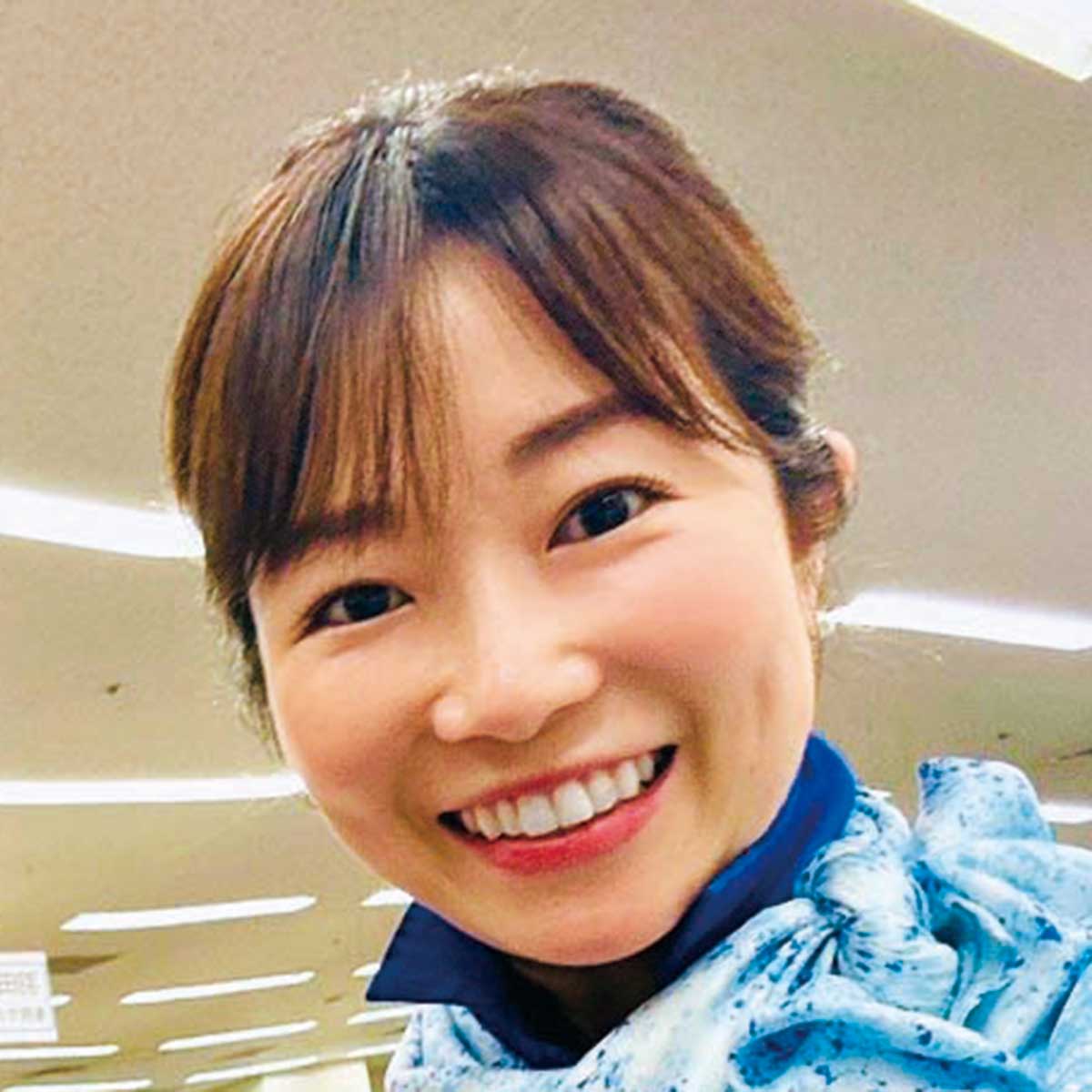 秋山 絵梨 写真