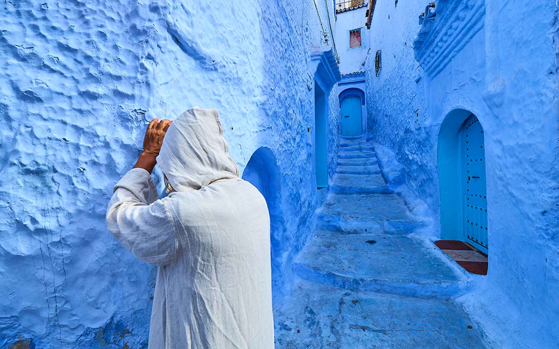 モロッコ・シャウエンブルーに心の色重ね…旅人は「自分の青」を持って帰る