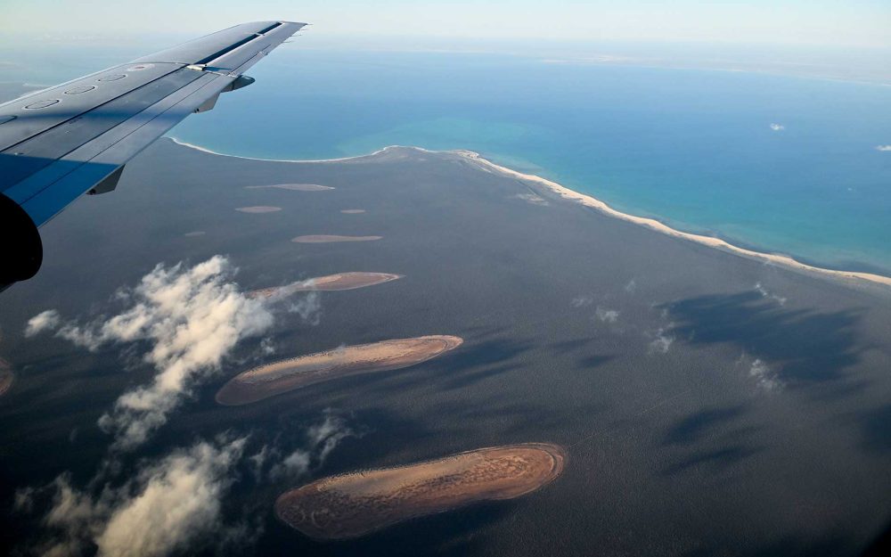 白黒つけなくてもいい　コーラルコーストのドライブ旅は色彩と風景で教えてくれる