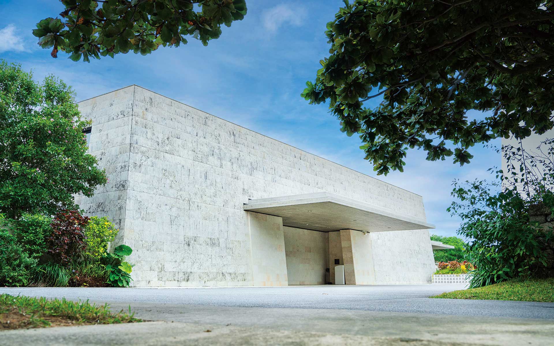 星のや沖縄が創り上げた五感に伝わる時間　伝統と現代が交わるデザイン