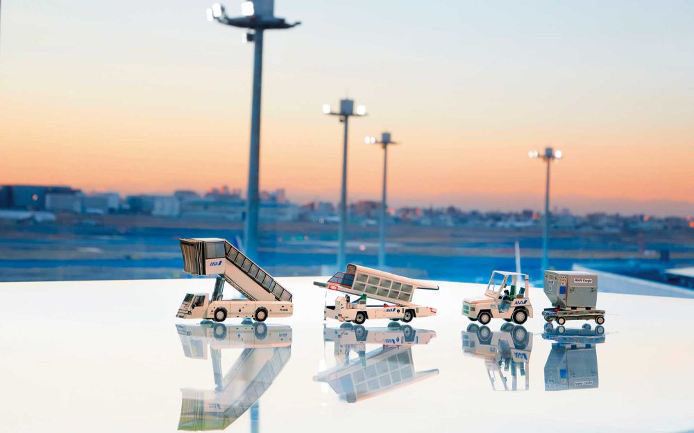 能登の記憶をグラハン車両にのせて　ANAのペーパークラフトが届ける復興支援の想い記事写真