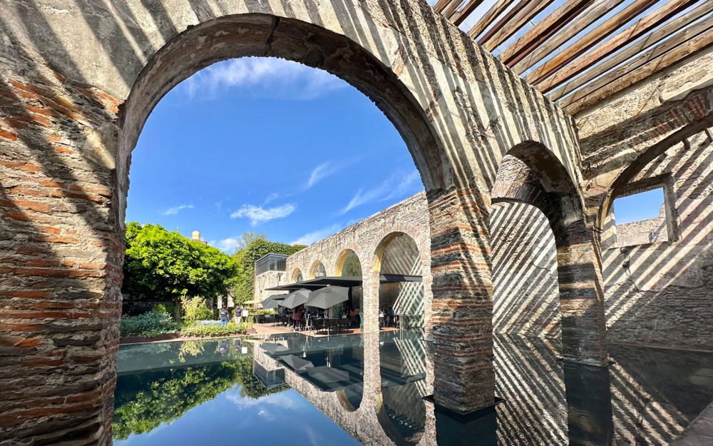 プエブラの歴史的建築で味わう、メキシコ料理の新しいかたち