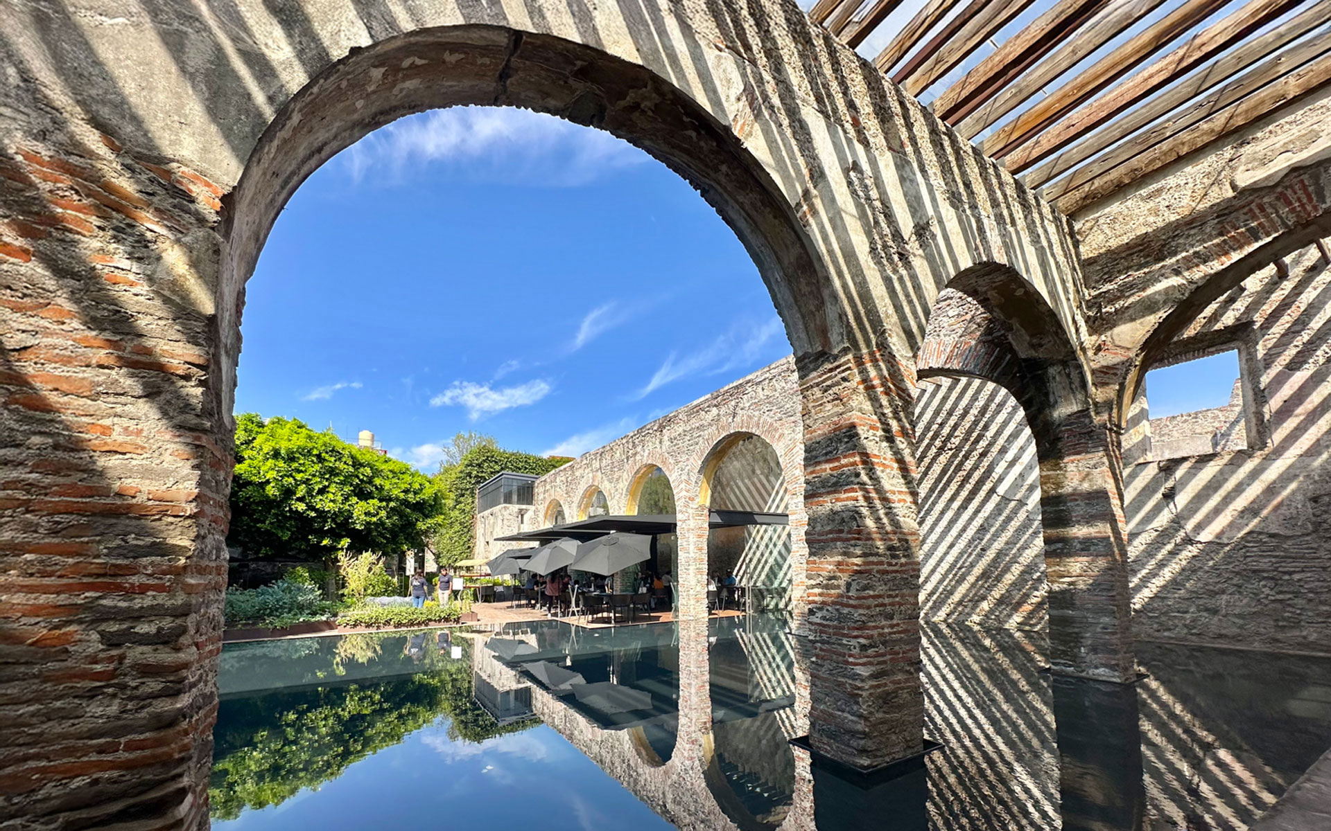 プエブラの歴史的建築で味わう、メキシコ料理の新しいかたち