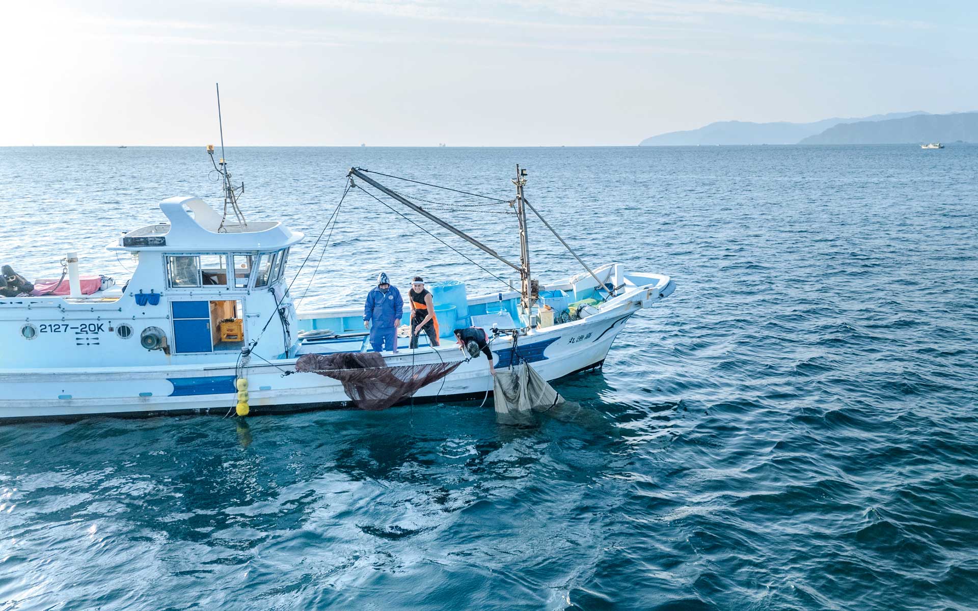 シラスを追い、魚を突く――泳ぎに選ばれた土佐の海人が知る“命の距離”