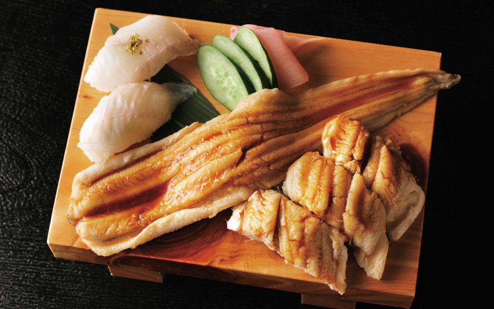 対馬の漁師一家が未来へ受け継ぐもの　海で漁業、養殖、加工、観光、飲食業をつなぐ記事写真
