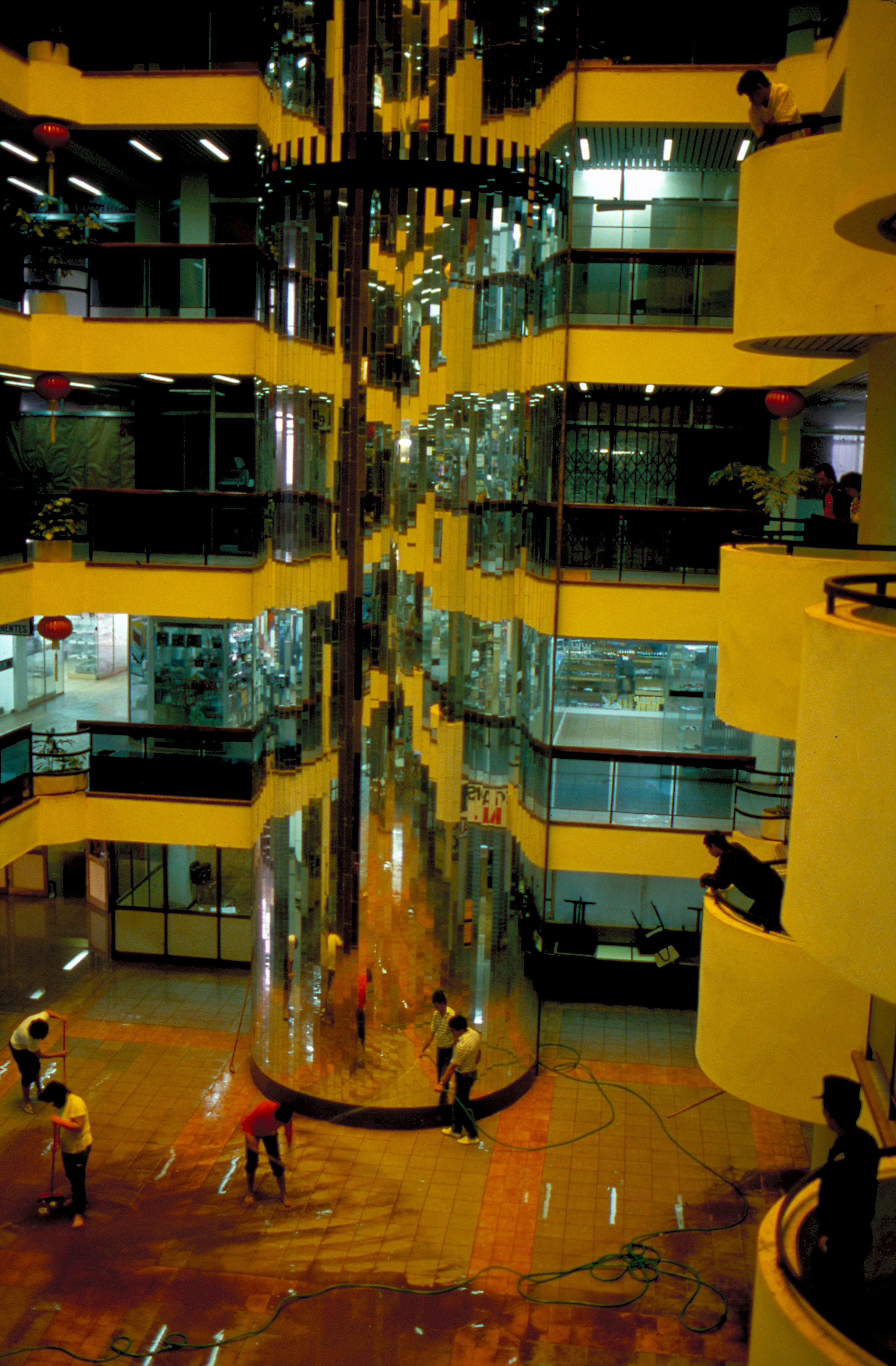 地球另一端的大中國城——橋頭- 台灣光華雜誌