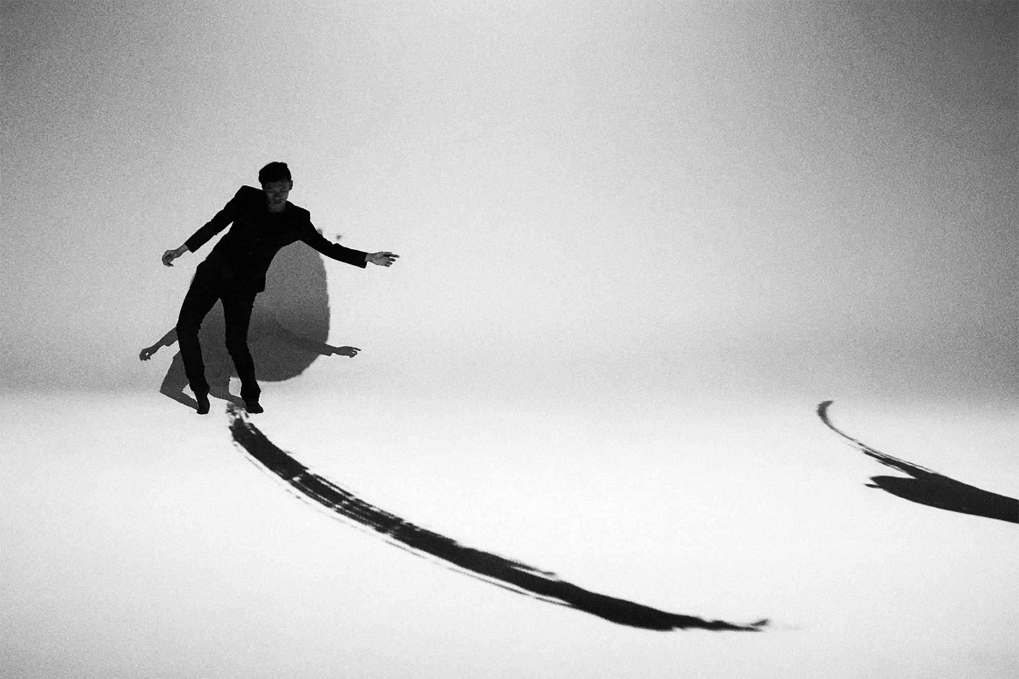 書を現代アートへと昇華させる ――董陽孜 新たな試みで 書を世界の言語