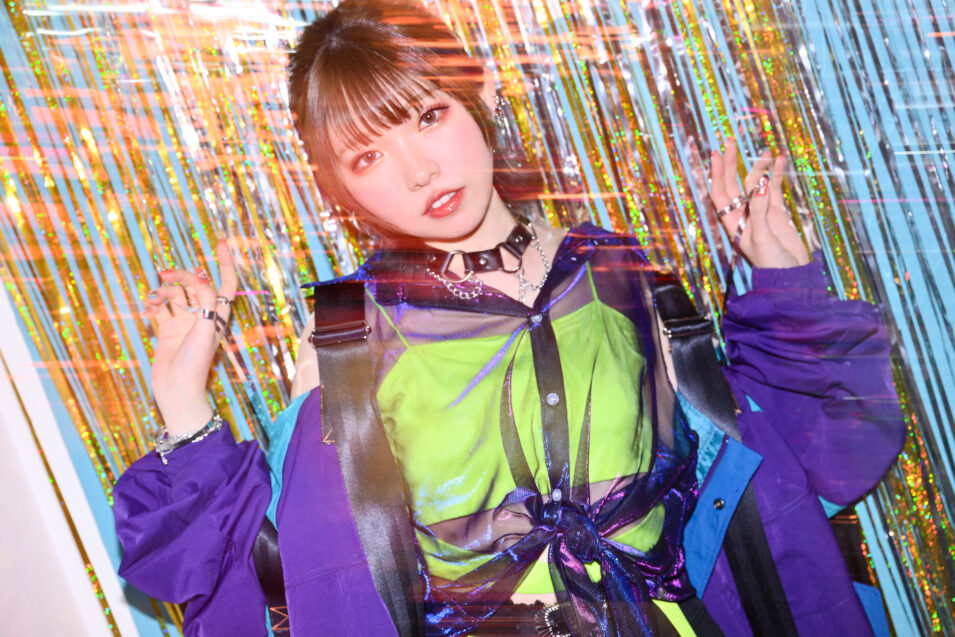 【峯田茉優】「WHO ARE ME?」発売記念タワレコ渋谷1日店長　特典お渡し会イベント