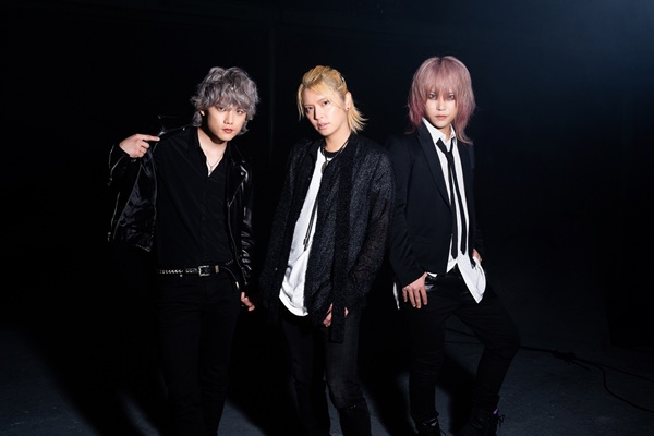 T.N.T】「未来へ/I Don't Care」発売記念スペシャルコラボ・ポスター