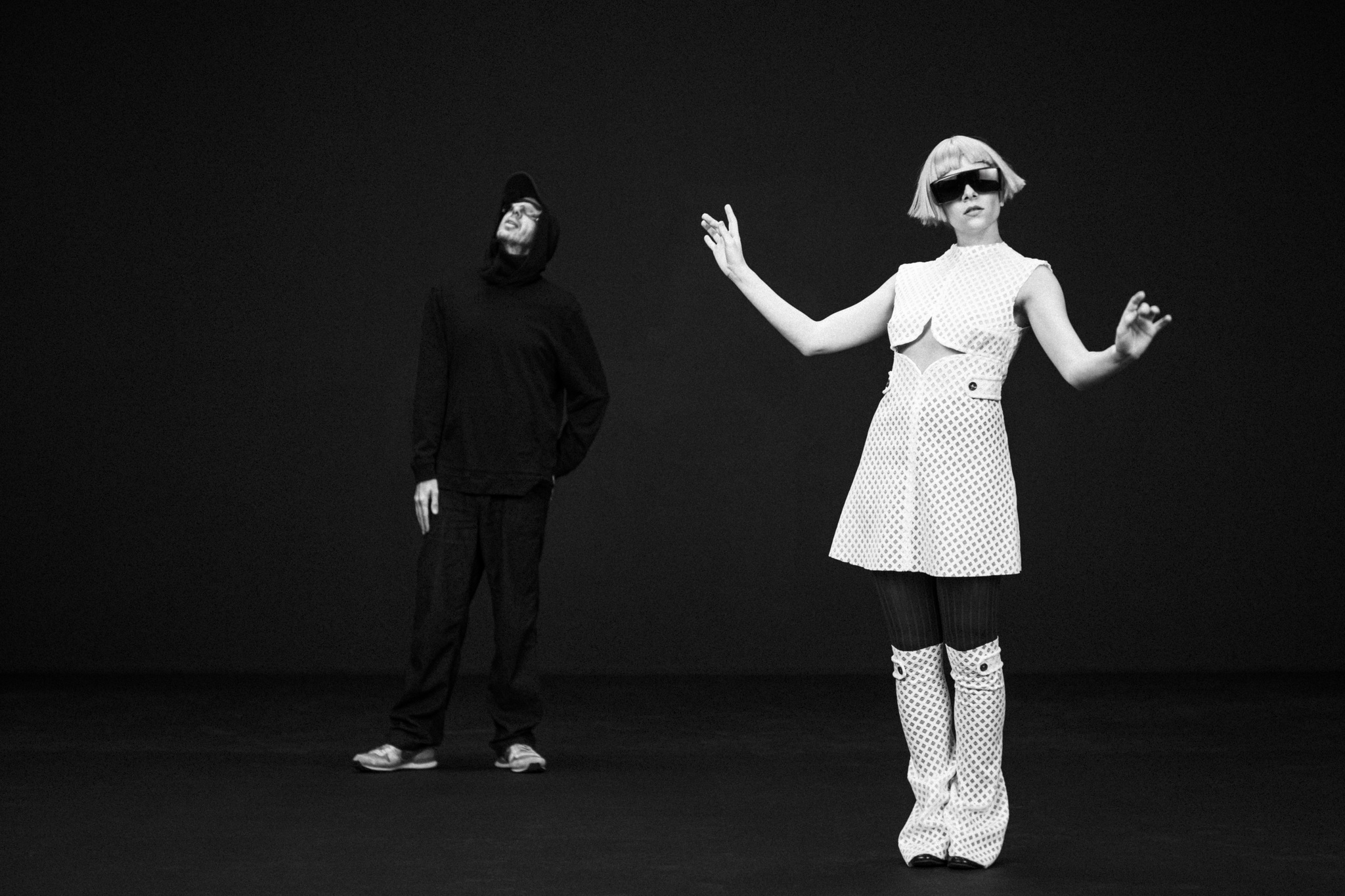 【TOMORA】デビュー・アルバム『カム・クローサー』発売記念リスニング・パーティー開催！