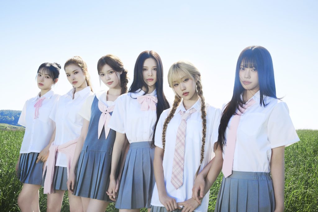 izna】 JAPAN 1st MINI ALBUM 『HANDLE WITH CARE』 発売記念