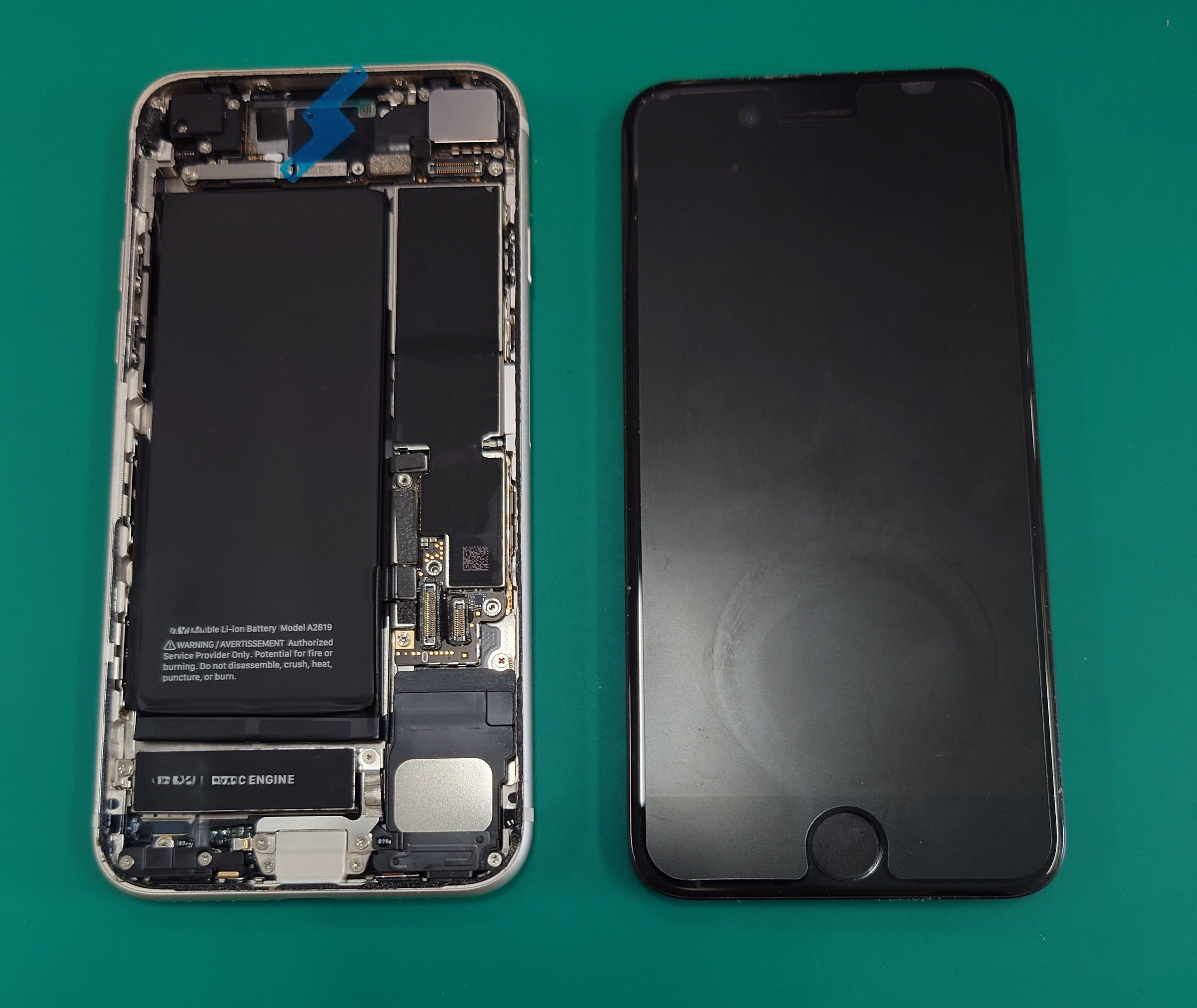 iPhoneSE3(アイフォンエスイー3)の画面交換は【スマホ修理工房 王子店】までお越しください！