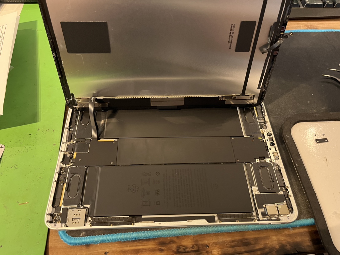 【iPad Pro11インチ（第2世代）】画面交換