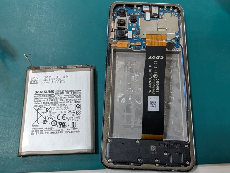 Galaxy A32（ギャラクシー A32）のバッテリー交換を行いました！｜スマホ修理工房富山グリーンモール山室店