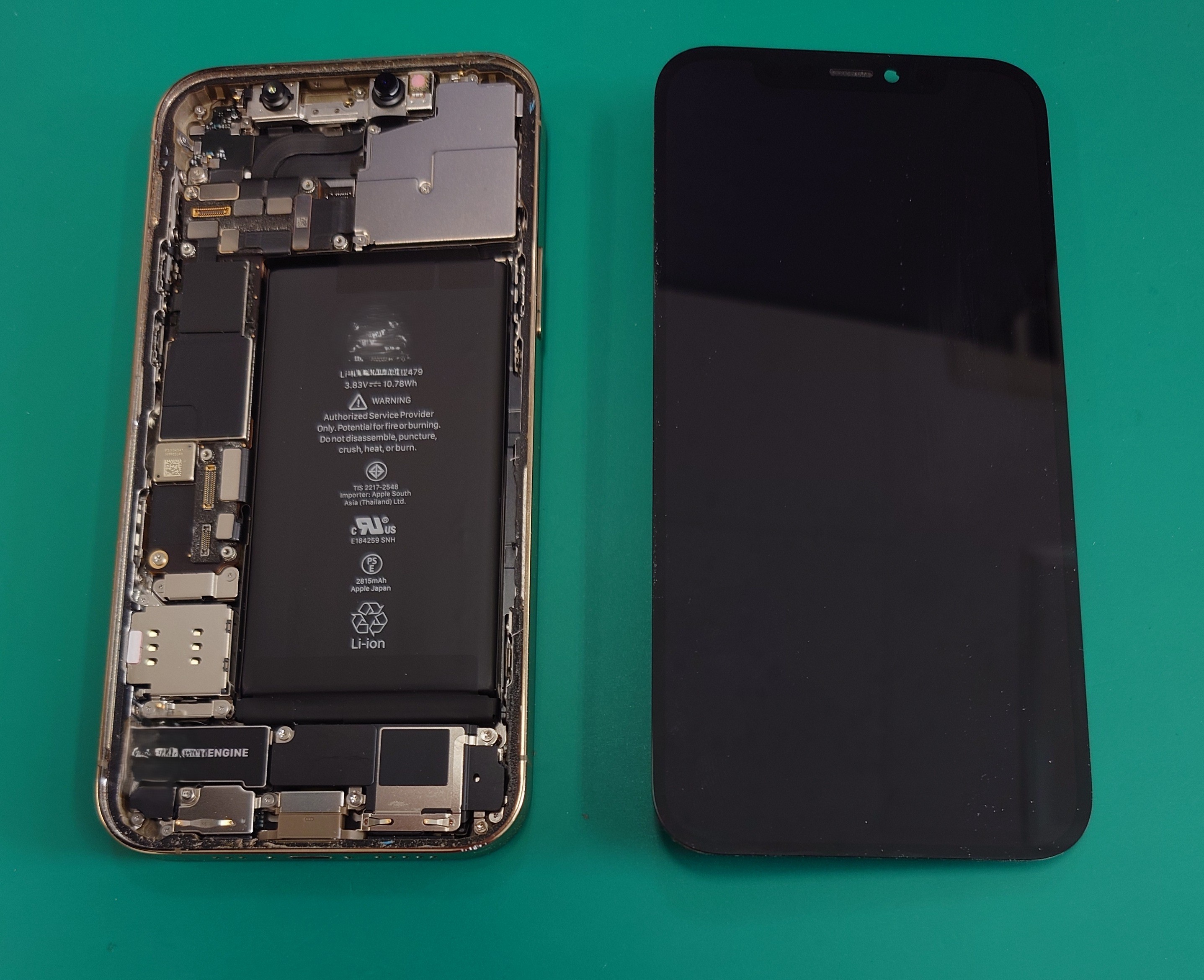 iPhone12Pro(アイフォン)のバッテリーとカメラレンズカバーの交換は 