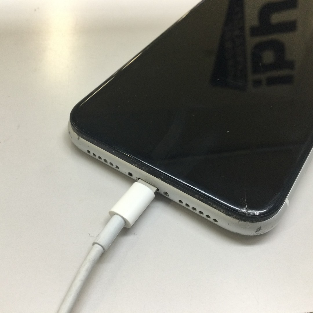 iPhoneXR（アイフォンXR）の充電不良なら【スマホ修理工房ALCo越谷店】にお任せください！