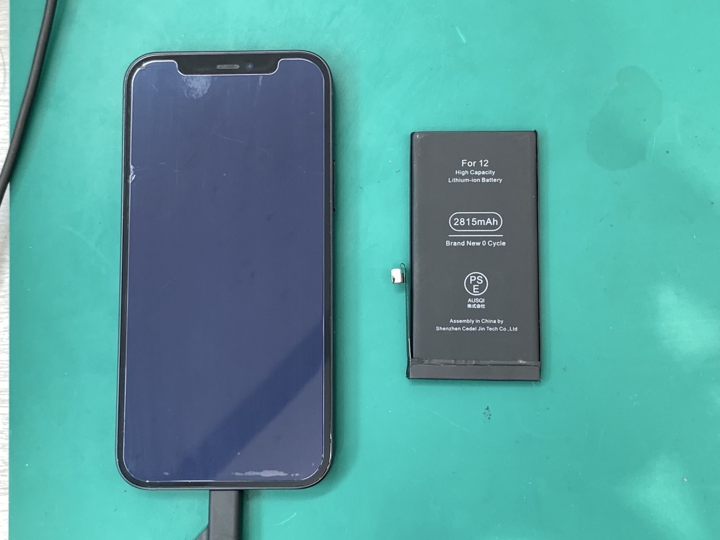 【スマホ修理工房三鷹店】iPhone12のバッテリー交換修理を行いました！！