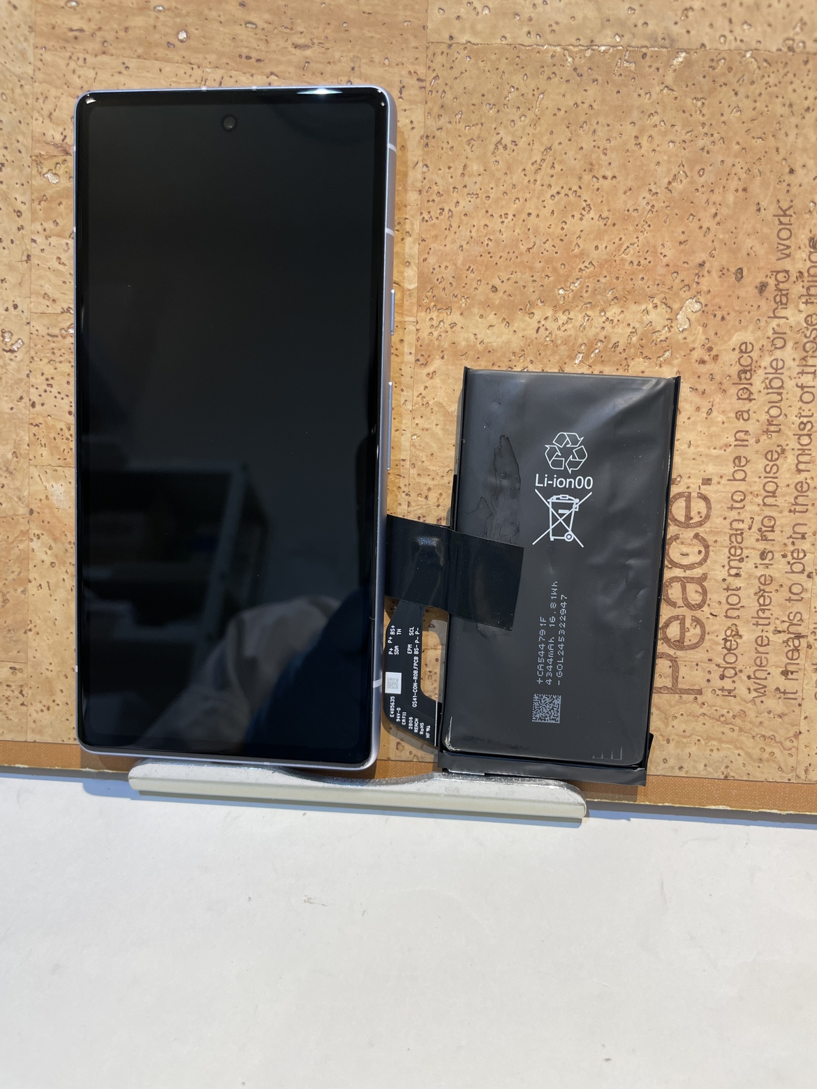 Pixel7a（ピクセル7A）のバッテリーが膨張！？