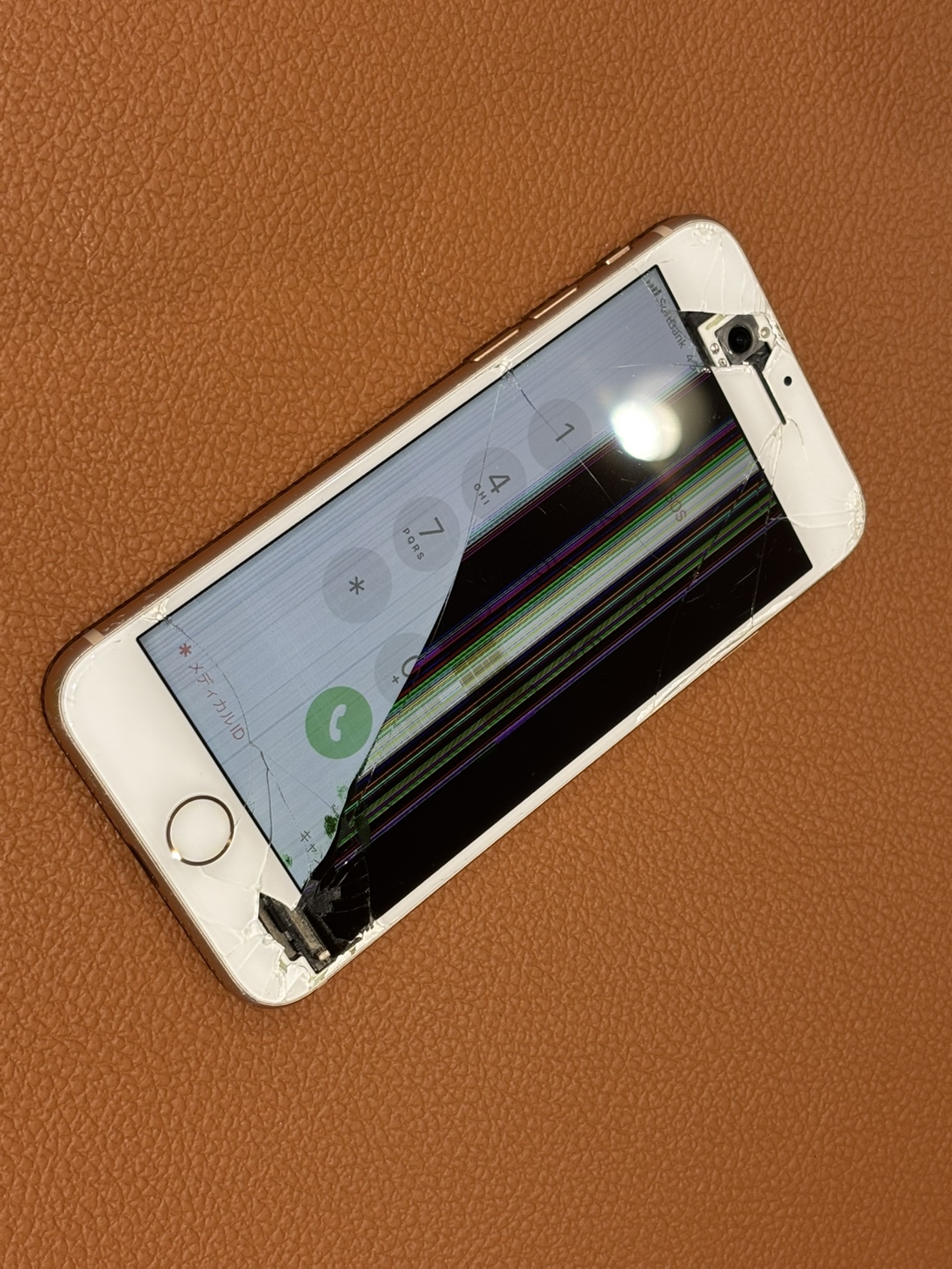 液晶不良が起こってしまったiPhone8（アイフォン）の画面交換修理を行いました