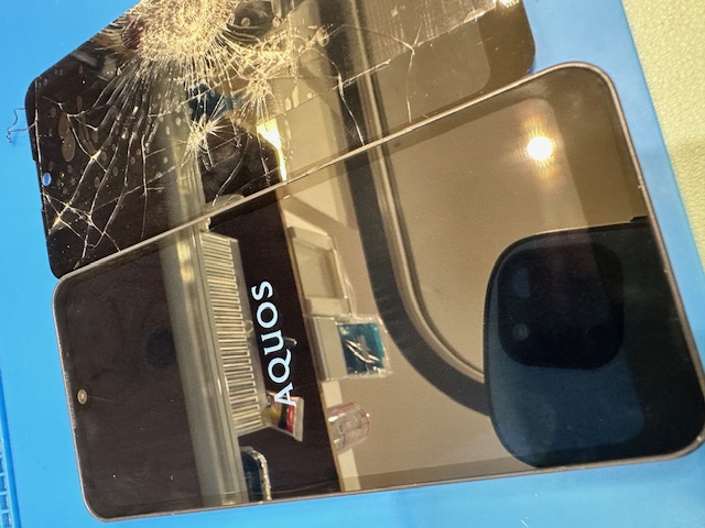 AQUOS Wish3だって修理可能です！画面の割れたAQUOSスマホの即日修理！！