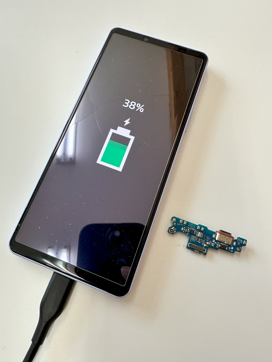 Xperia充電ができないとご来店頂き修理させていただきました【スマホ修理工房熊谷店】