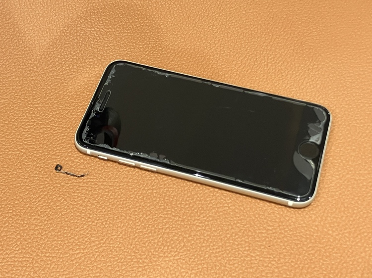 マイナンバーカードの読み取りができなくなってしまった😥iPhoneSE3（アイフォン）のNFCアンテナ交換修理を承りました！