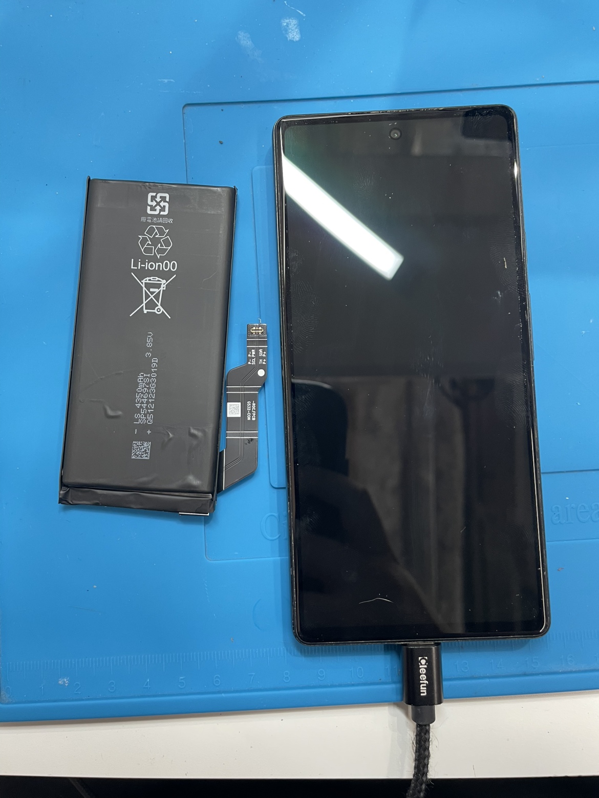 Google pixel6a(グーグル ピクセル6a)のバッテリー交換なら【スマホ修理工房池袋P’パルコ店】にご相談ください！