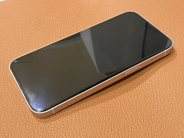 バッテリーが膨張したiPhone13（アイフォン）のバッテリー交換を承りました！