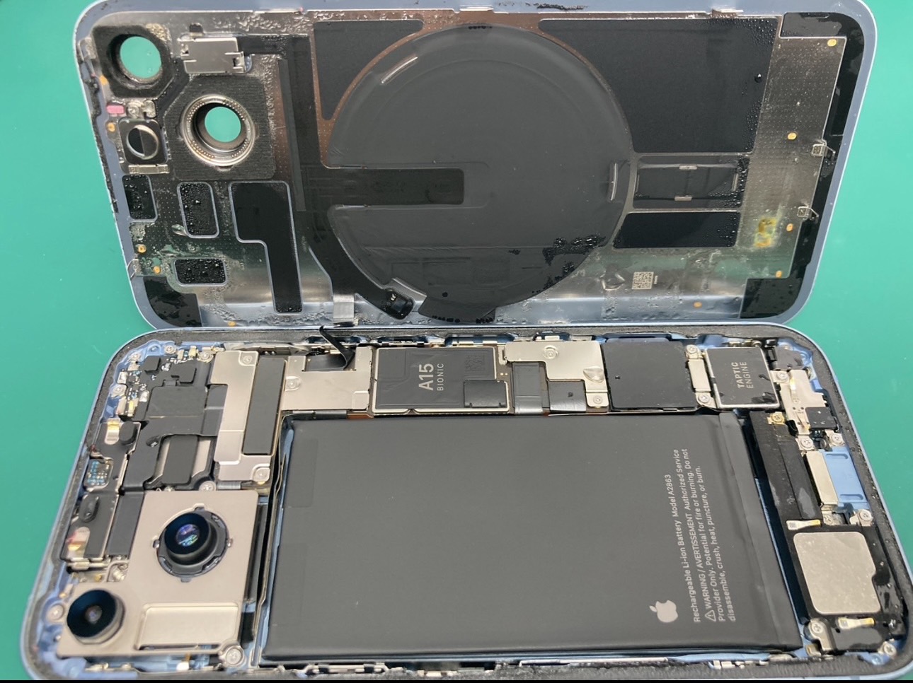 iPhone14(アイフォン14)起動不可、水没復旧作業をしました【登戸・向ケ丘遊園店】