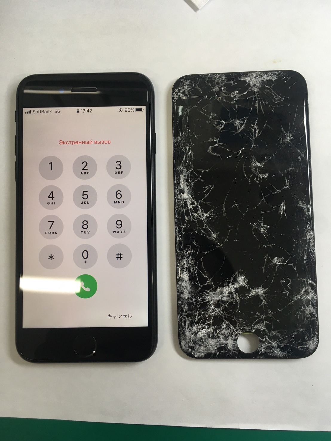 iPhoneSE 第二世代　画面がバキバキに割れ、画面交換を行いました【スマホ修理工房大井町店】