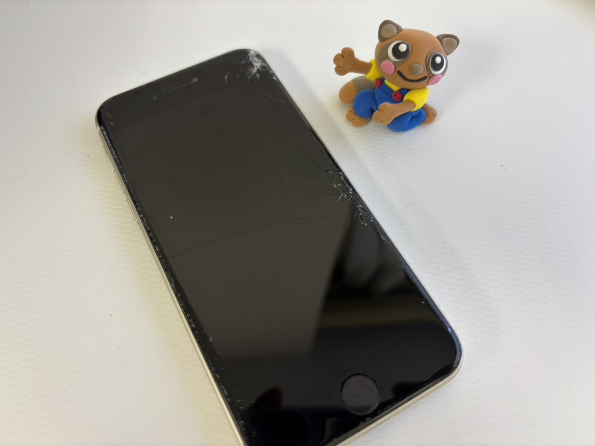 【中央林間店】iPhoneSE3ガラス割れ即日修理